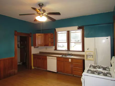 933 E Jackson St, Morris, IL 60450 photo 8