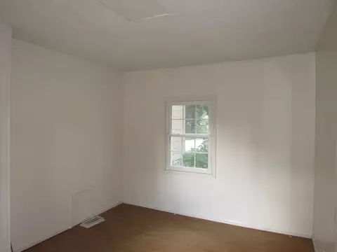 933 E Jackson St, Morris, IL 60450 photo 10