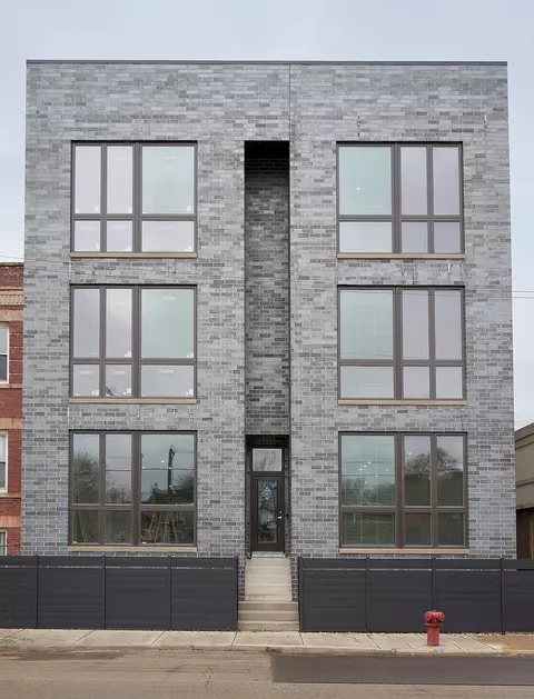 2329 W Fullerton Ave #1W, Chicago, IL 60647