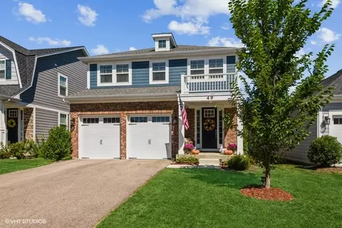 49 Commons Cir, Hawthorn Woods, IL 60047