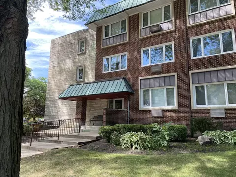 2812 E Bel Aire Dr #102, Arlington Heights, IL 60004
