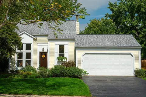 1725 Riverwood Dr, Algonquin, IL 60102