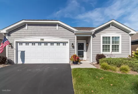 1100 Americana Ave, Pingree Grove, IL 60140