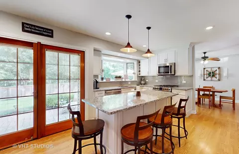4570 Gettysburg Dr, Rolling Meadows, IL 60008 photo 9
