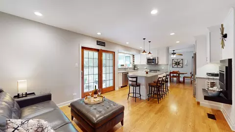 4570 Gettysburg Dr, Rolling Meadows, IL 60008 photo 13