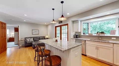 4570 Gettysburg Dr, Rolling Meadows, IL 60008 photo 10