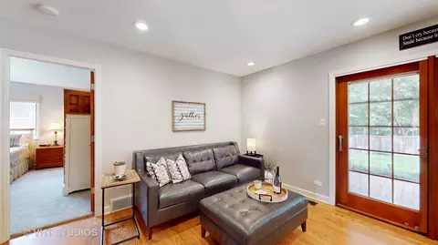 4570 Gettysburg Dr, Rolling Meadows, IL 60008 photo 12