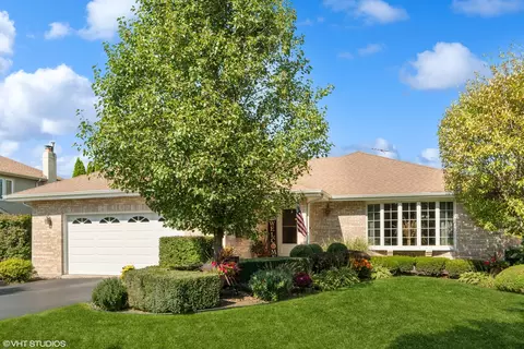 8924 Charrington Dr, Frankfort, IL 60423