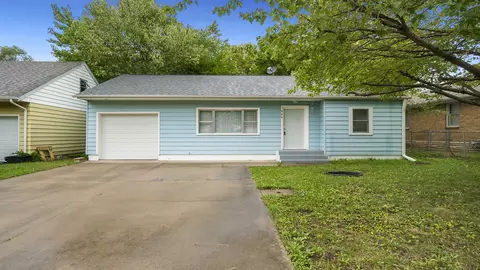 424 Barnum Rd, Rockford, IL 61109