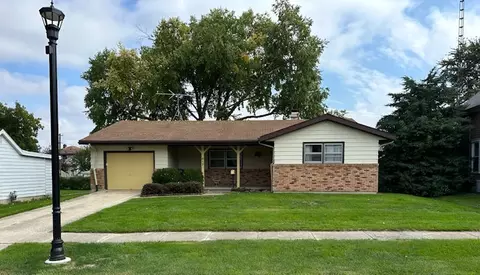 817 N Main St, Rochelle, IL 61068