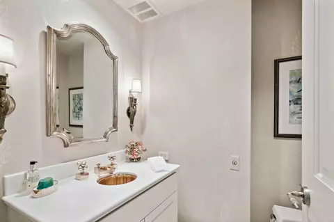 180 E Pearson St #5704, Chicago, IL 60611 photo 26