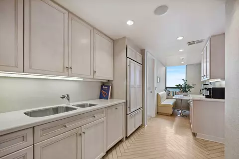 180 E Pearson St #5704, Chicago, IL 60611 photo 13