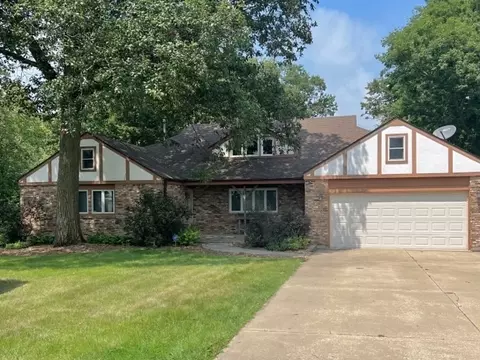 10195 Tabler Rd, Morris, IL 60450