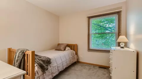 3980 N Parkside Dr, Hoffman Estates, IL 60192 photo 23