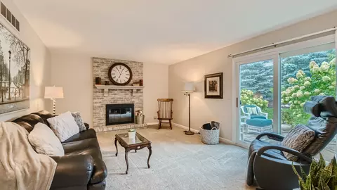 3980 N Parkside Dr, Hoffman Estates, IL 60192 photo 14