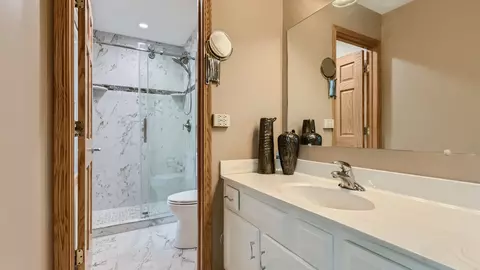 3980 N Parkside Dr, Hoffman Estates, IL 60192 photo 20
