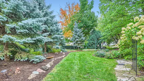 3980 N Parkside Dr, Hoffman Estates, IL 60192 photo 32