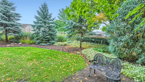 3980 N Parkside Dr, Hoffman Estates, IL 60192 photo 28