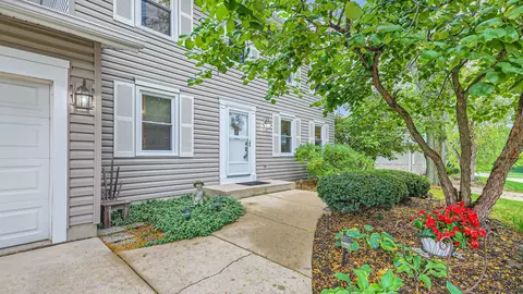 3980 N Parkside Dr, Hoffman Estates, IL 60192 photo 37