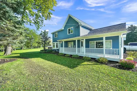 6514 S Oak Grove Rd, Harvard, IL 60033