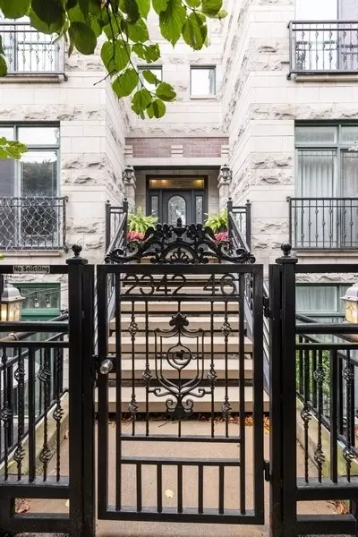 2342 W Montana St #2W, Chicago, IL 60647