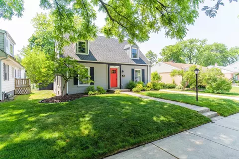 918 Webster Ln, Des Plaines, IL 60016