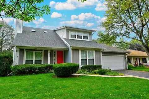 428 Westglen Dr, Naperville, IL 60565