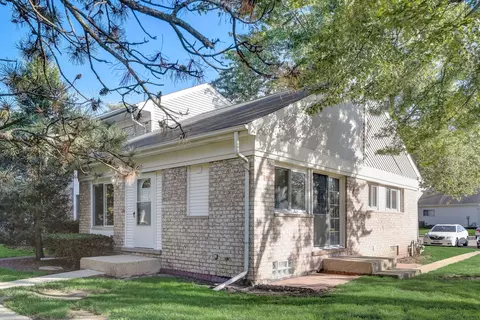 415 Colony Ct, Bolingbrook, IL 60440
