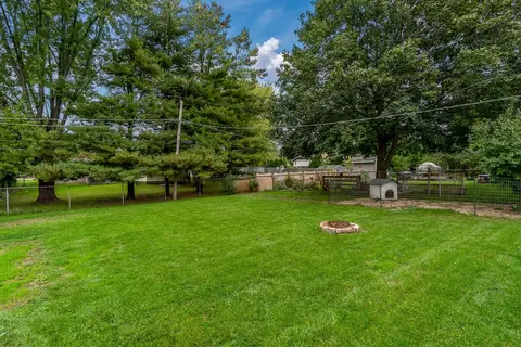 916 E 5th St, Belvidere, IL 61008 photo 10