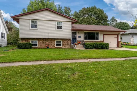 916 E 5th St, Belvidere, IL 61008 photo 12