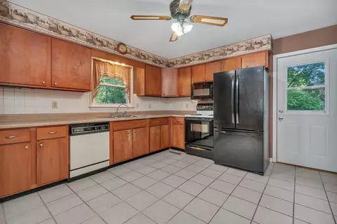 1223 Gladys Ave, Morris, IL 60450 photo 9