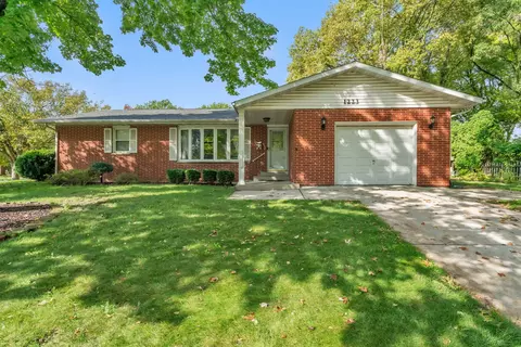 1223 Gladys Ave, Morris, IL 60450