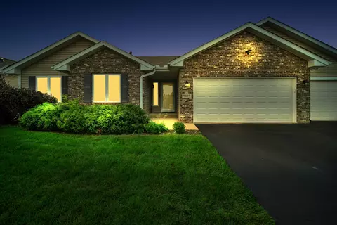 9409 Emerson Pkwy, Machesney Park, IL 61115