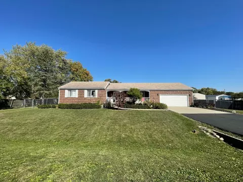 206 W 7th Ave, Rankin, IL 60960