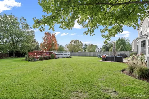 11619 Chesapeake Dr, Plainfield, IL 60585 photo 3