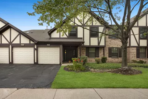 426 Elizabeth Dr #C, Wood Dale, IL 60191