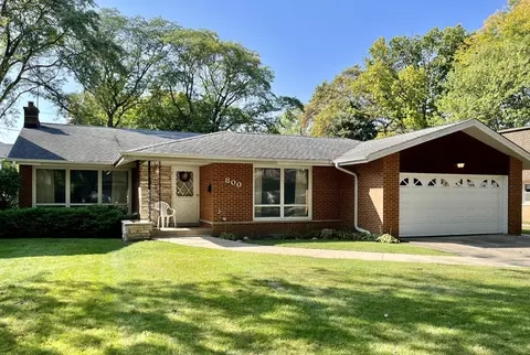 800 Parkwood Ave, Park Ridge, IL 60068