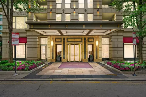 25 E Superior St #2203, Chicago, IL 60611