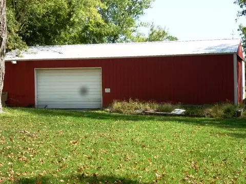 17221 De Witt Rd, Dewitt, IL 61735 photo 3