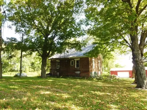 17221 De Witt Rd, Dewitt, IL 61735 photo 2