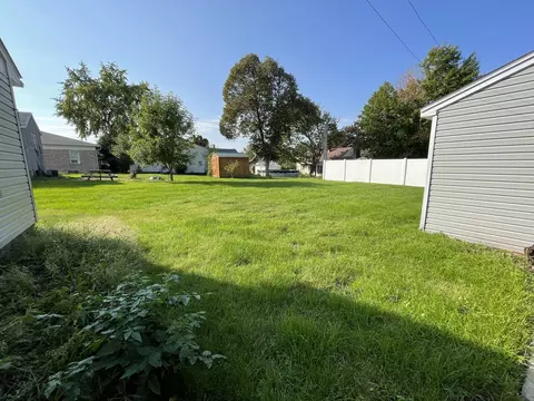 1709 10th St, Peru, IL 61354 photo 4