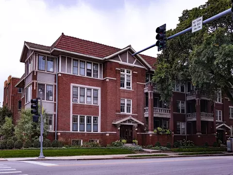 801 Washington Blvd #3, Oak Park, IL 60302