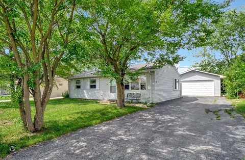 19504 Redwood Ln, Mokena, IL 60448