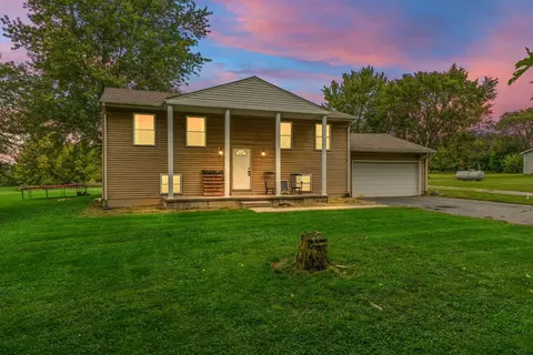 14260 W 197th Ave, Lowell, IN 46356
