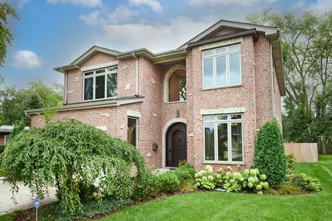 4621 Lilac Ave, Glenview, IL 60025
