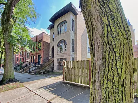 1229 W Flournoy St, Chicago, IL 60607