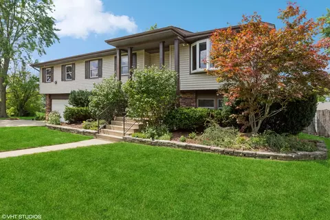 548 Kenilworth Ct, Des Plaines, IL 60016