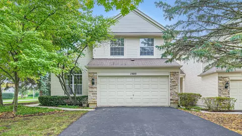 1505 Regan Ct, Hoffman Estates, IL 60192