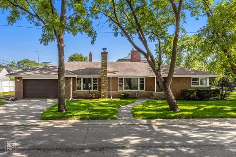 6600 N Keating Ave, Lincolnwood, IL 60712