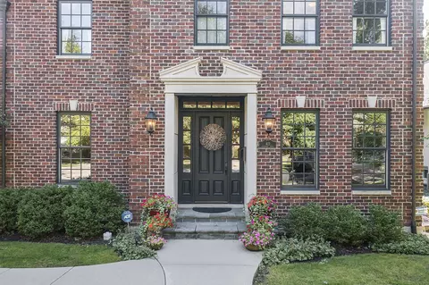 411 Selborne Rd, Riverside, IL 60546 photo 4